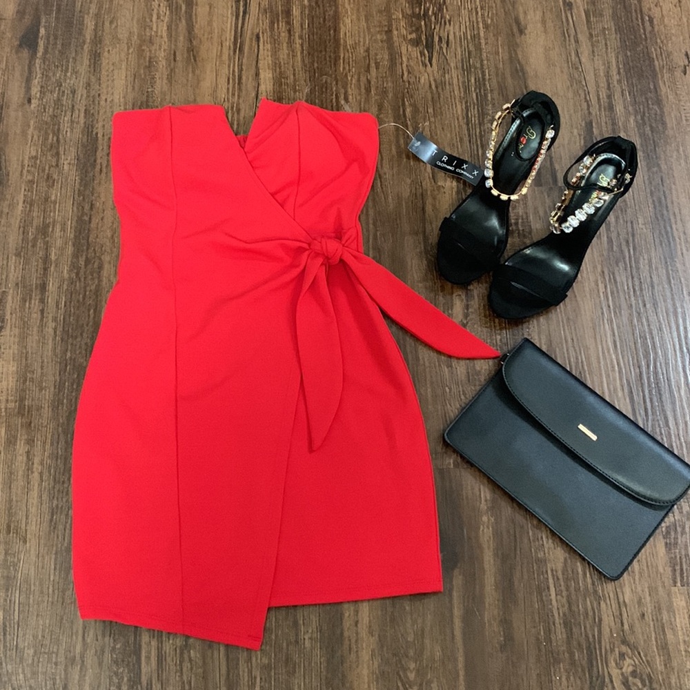 😍😍 RED TIE FRONT STRAPLESS DRESS 😍😍